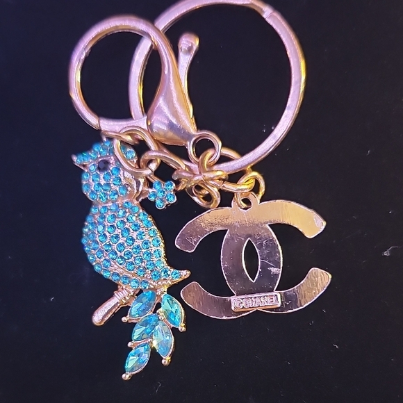 Chic Gold and Blue Parrot Keychain #23 - Picture 2 of 3